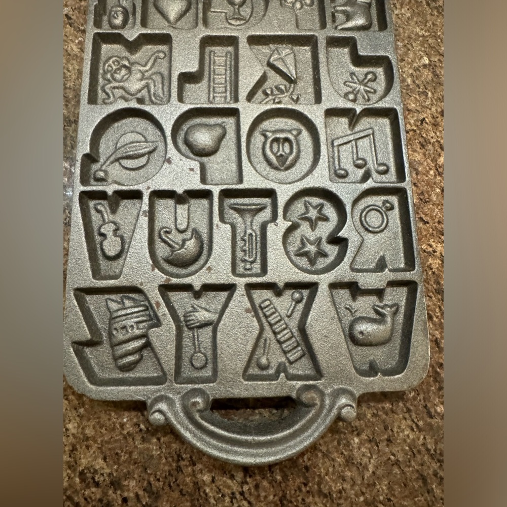 John Wright Cast Iron Alphabet Cookie Mold 1985 With Original Box. Vintage - Picture 4 of 10